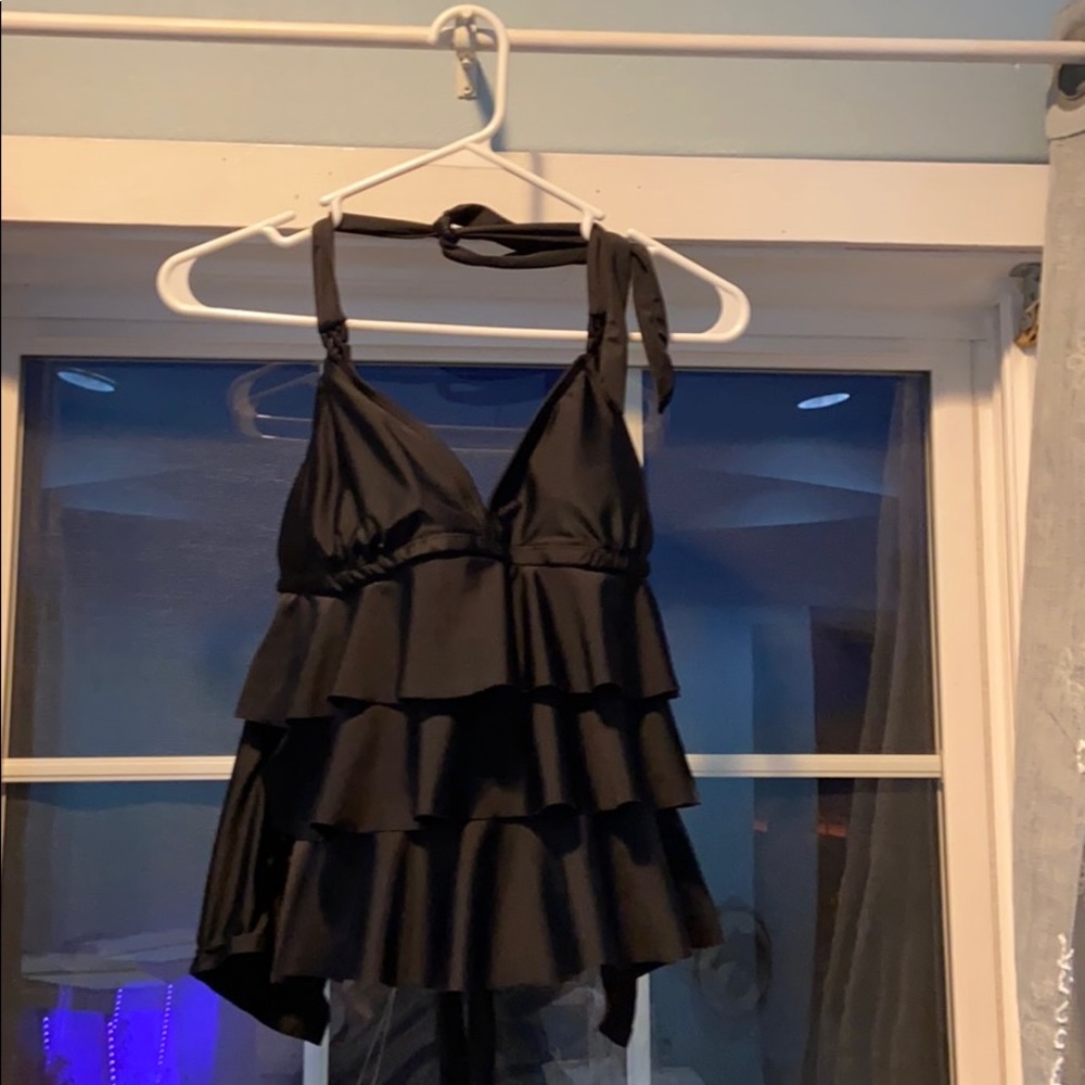 Women’s bathing suit top, black size large (12-14)